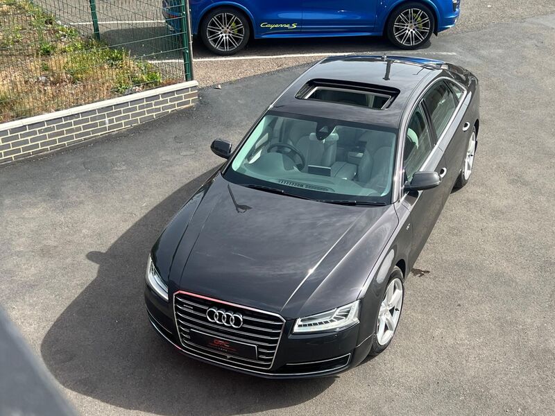 AUDI A8