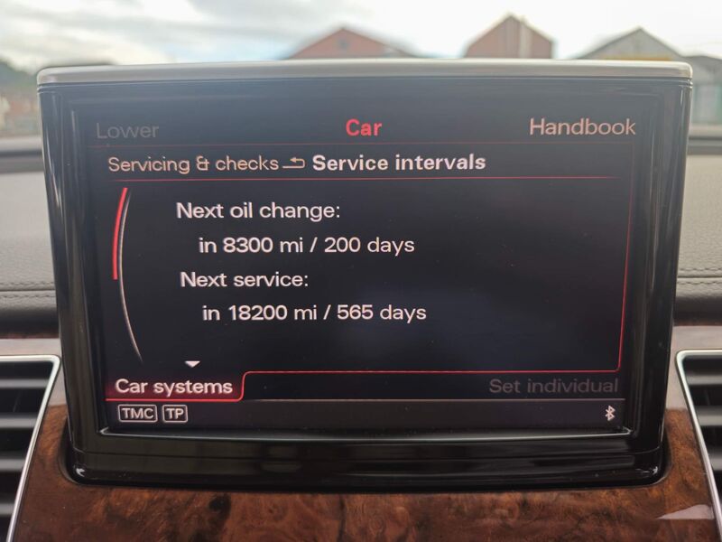 AUDI A8
