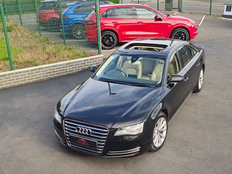 AUDI A8