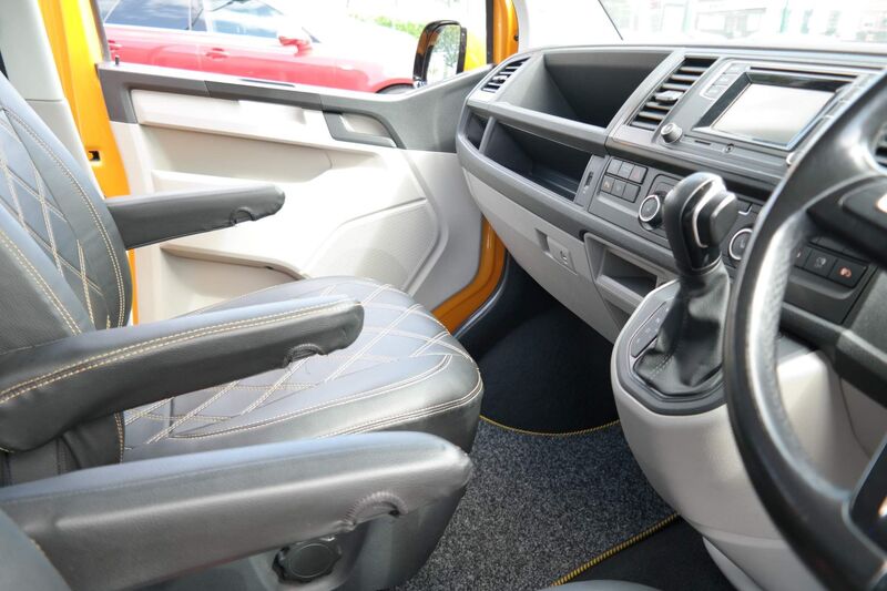 VOLKSWAGEN TRANSPORTER