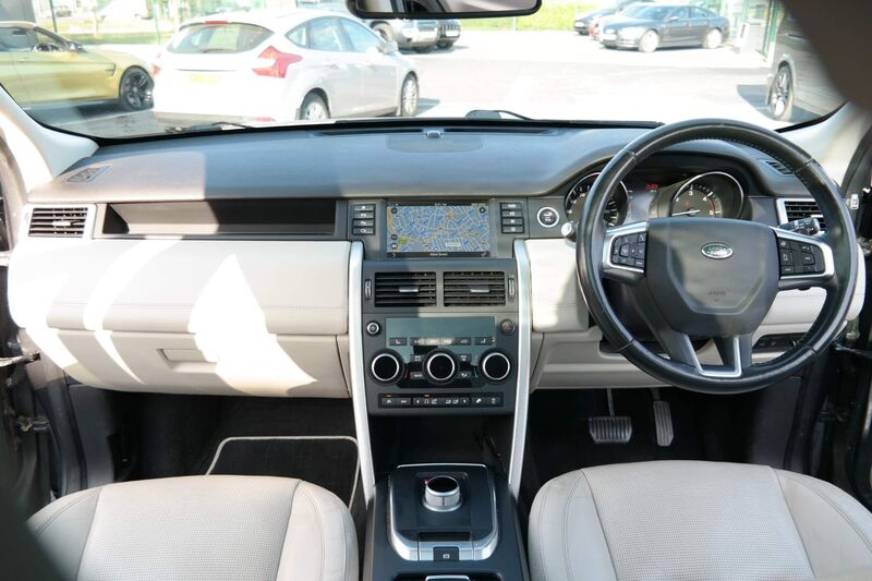 LAND ROVER DISCOVERY SPORT