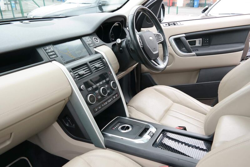 LAND ROVER DISCOVERY SPORT