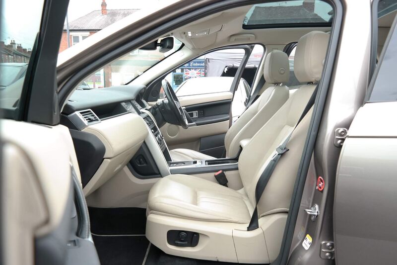 LAND ROVER DISCOVERY SPORT