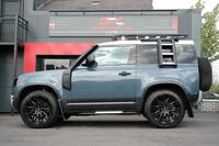 LAND ROVER DEFENDER 90