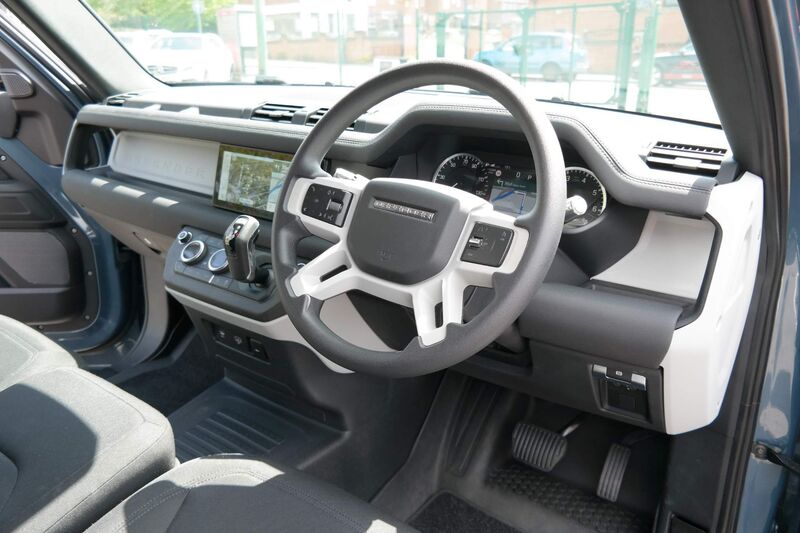 LAND ROVER DEFENDER 90