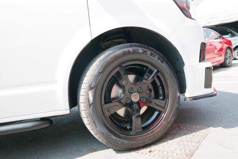 VOLKSWAGEN TRANSPORTER