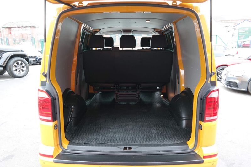 VOLKSWAGEN TRANSPORTER