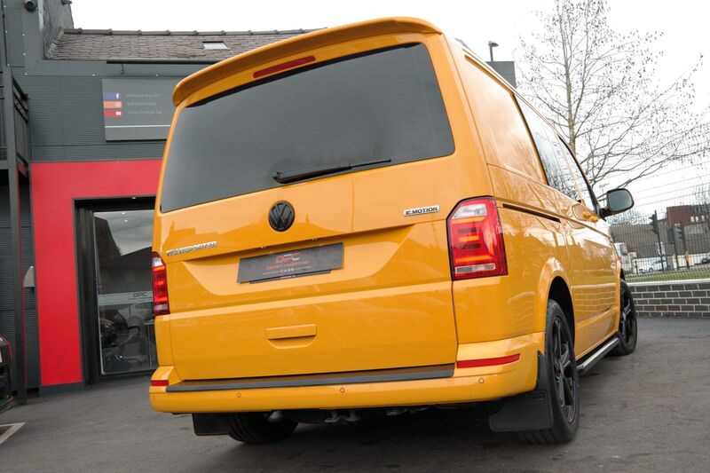 VOLKSWAGEN TRANSPORTER