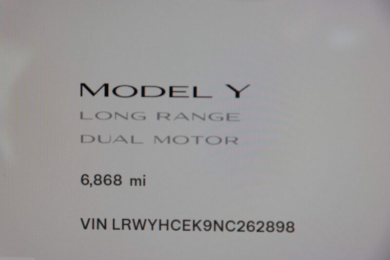 TESLA MODEL Y