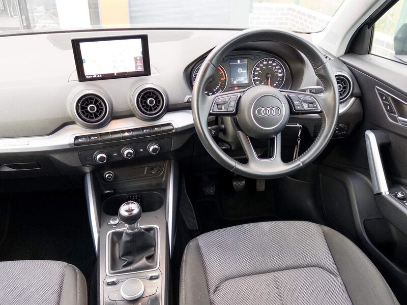 AUDI Q2