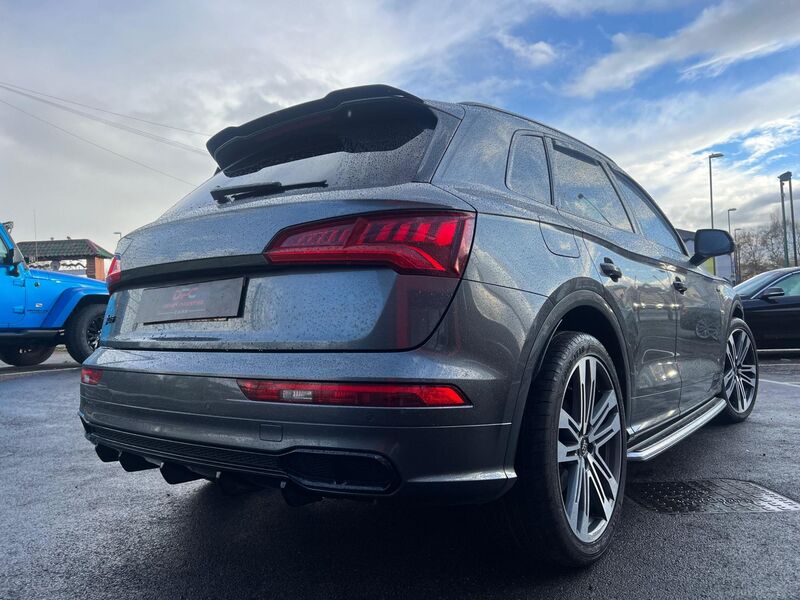 AUDI SQ5