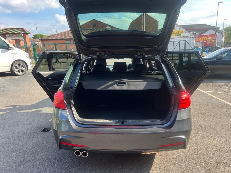 BMW 3 SERIES