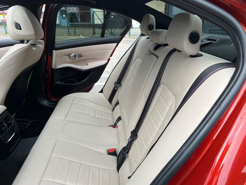 BMW 3 SERIES