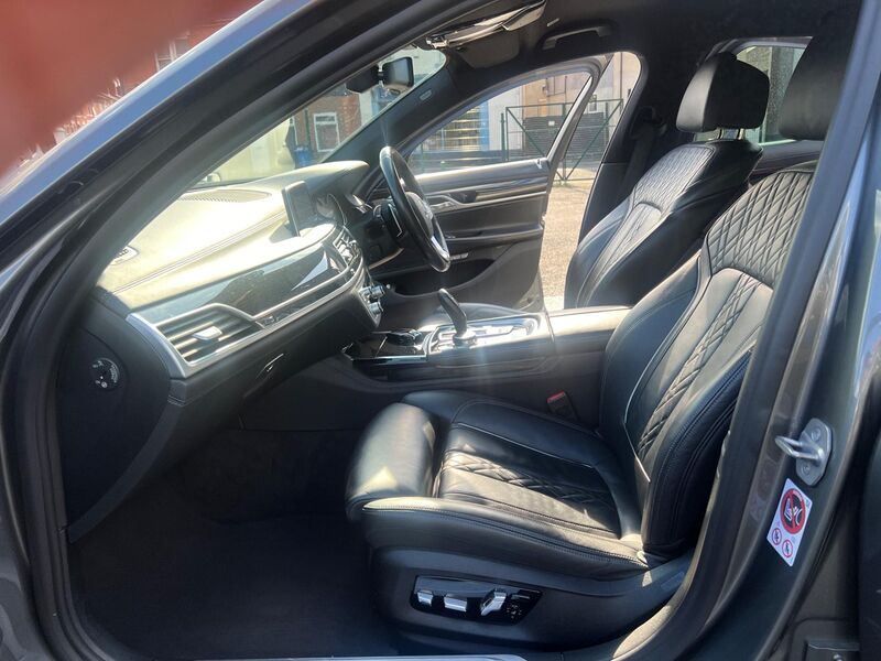 BMW 7 SERIES