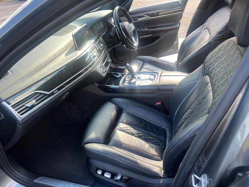 BMW 7 SERIES